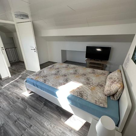 Ferienwohnung Am Hafen Wilhelmshaven Bagian luar foto
